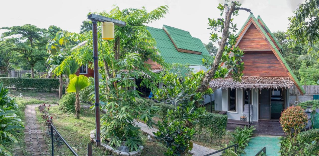 Harmony Naturist Resort Rawai Phuket 18Yr Minimum Age Only Nudist Nake D Fkk Exterior photo